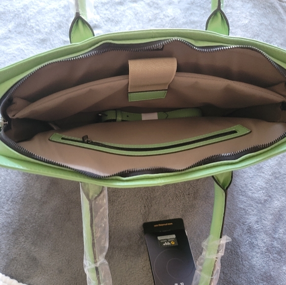 NWT Yinuo Sea Green laptop bag - Picture 4 of 9